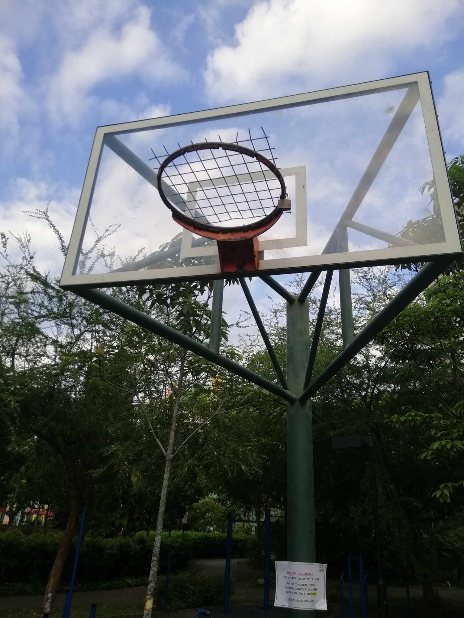 Yishun Basketball Court Closed at Night Due to 'Noise Pollution