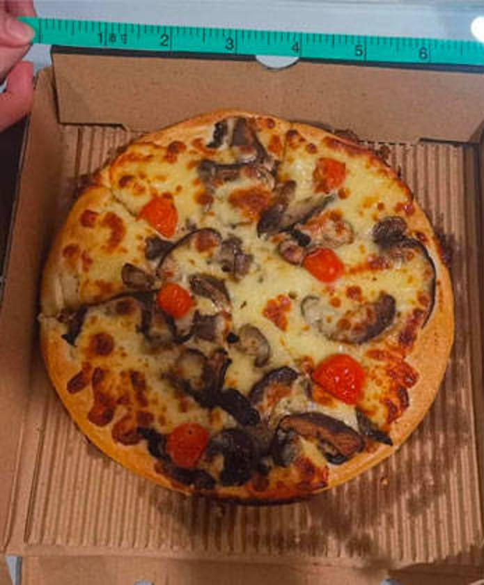 Pizza Hut Refunds Customer After Sending a Pizza with Super Oversized