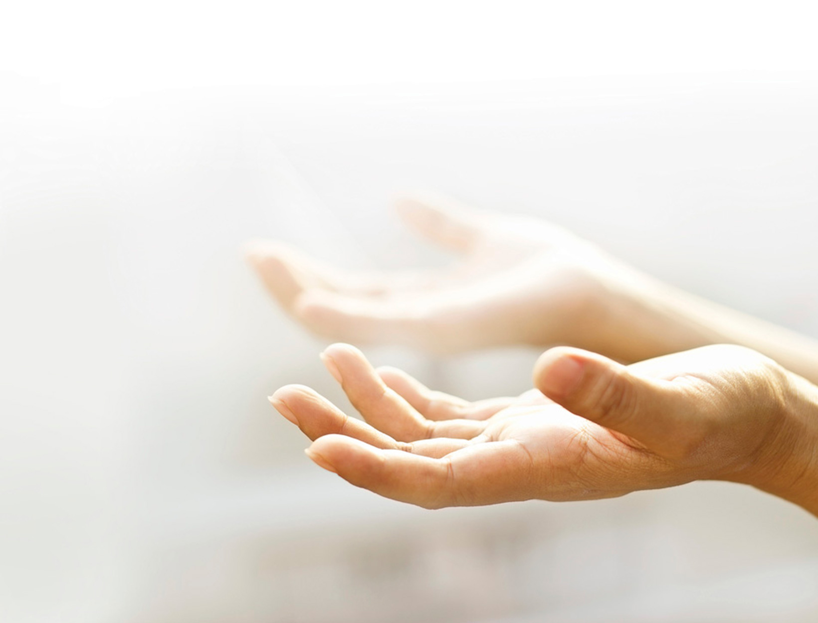 Guide To Energy Healers, Intuitives & Mediums Near You Goop