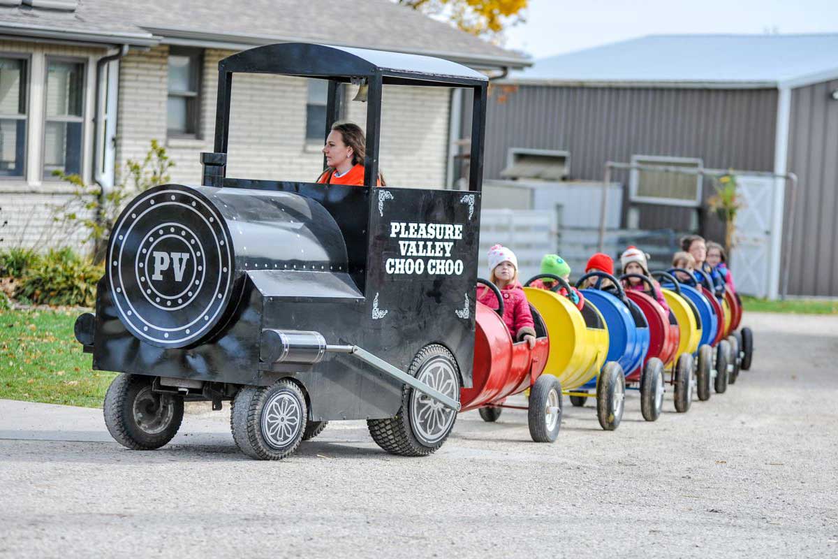 2023 Oshkosh Fall Guide for Apple Orchards, Pumpkins & Farms!