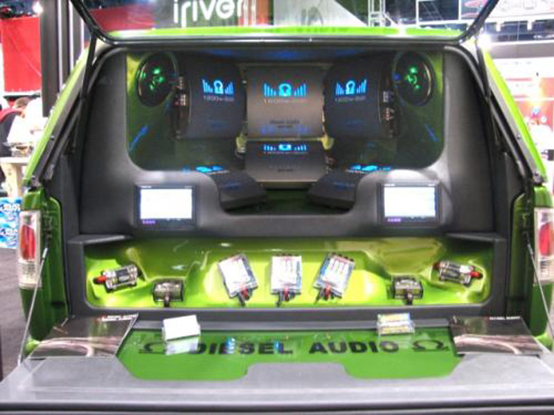 RadioActive Audio car stereo upgrade Clearwater, Largo, St Petersburg