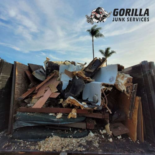 Gorilla Junk Removal Long Beach Say Goodbye To That Mess!