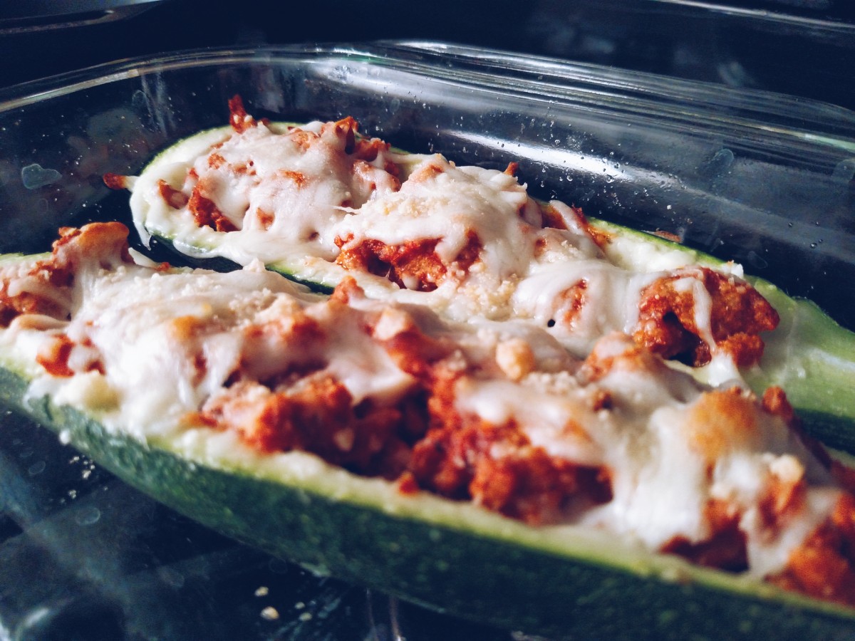 Zucchini and Ground Turkey Boats gorirrajoe