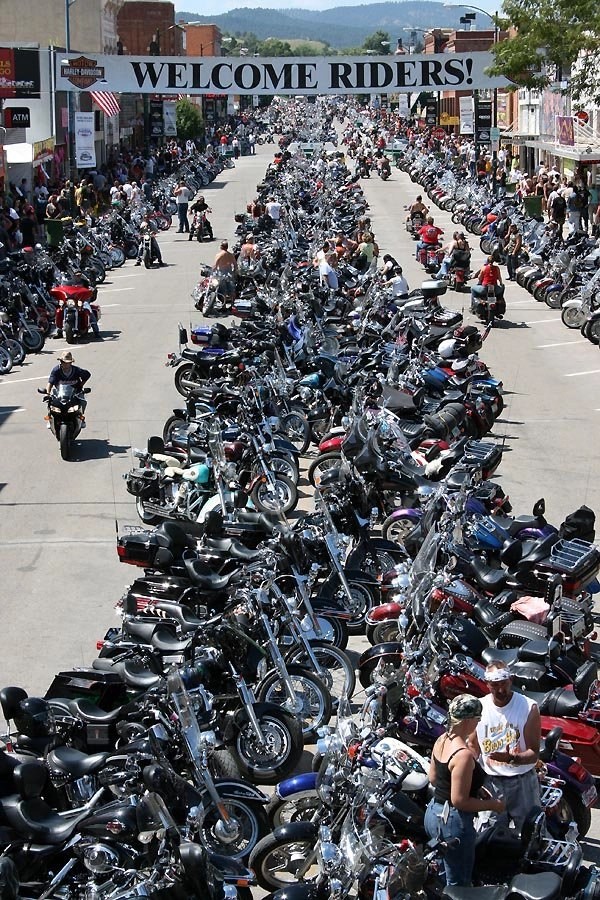 Go RV Rentals to the Sturgis Motorcycle Rally Camper Rental