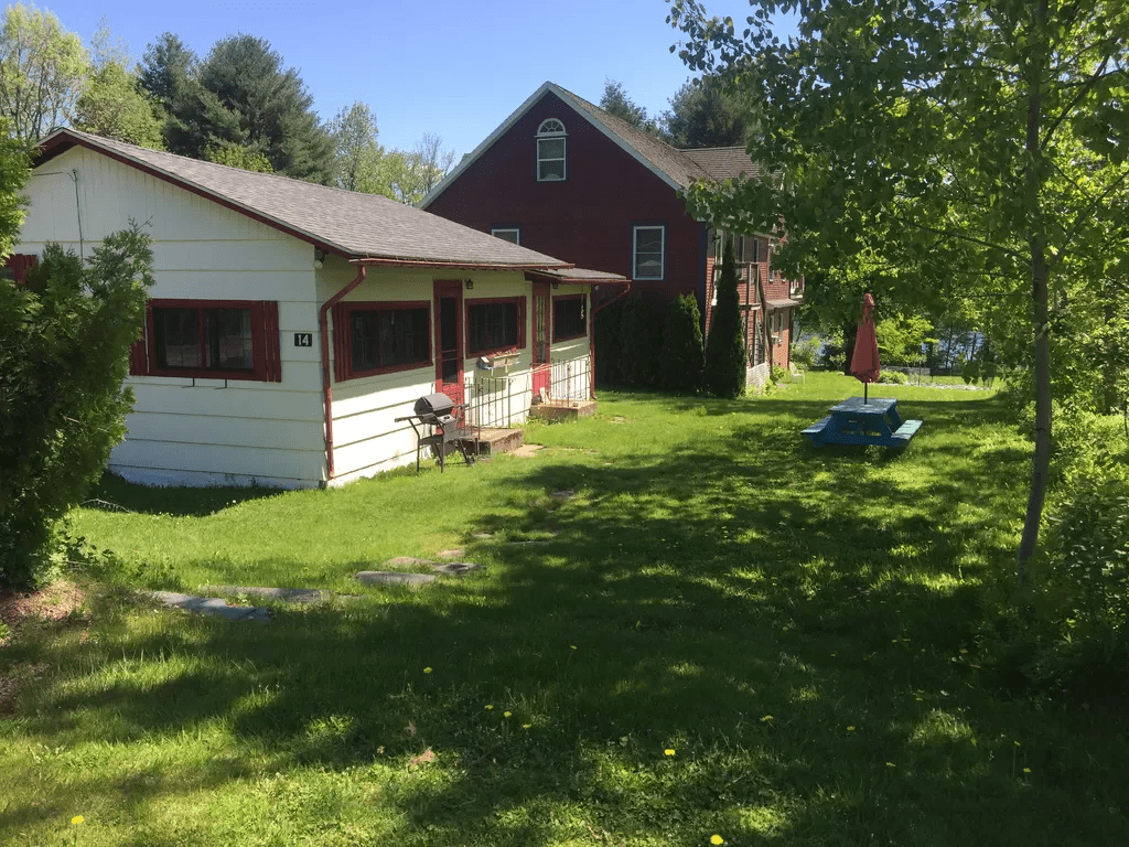 Book 14 White Cottage Goshen Summer Rentals