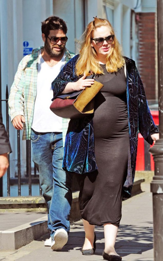 Pregnant Adele Shows Off Her Baby Bump in London [PHOTOS]