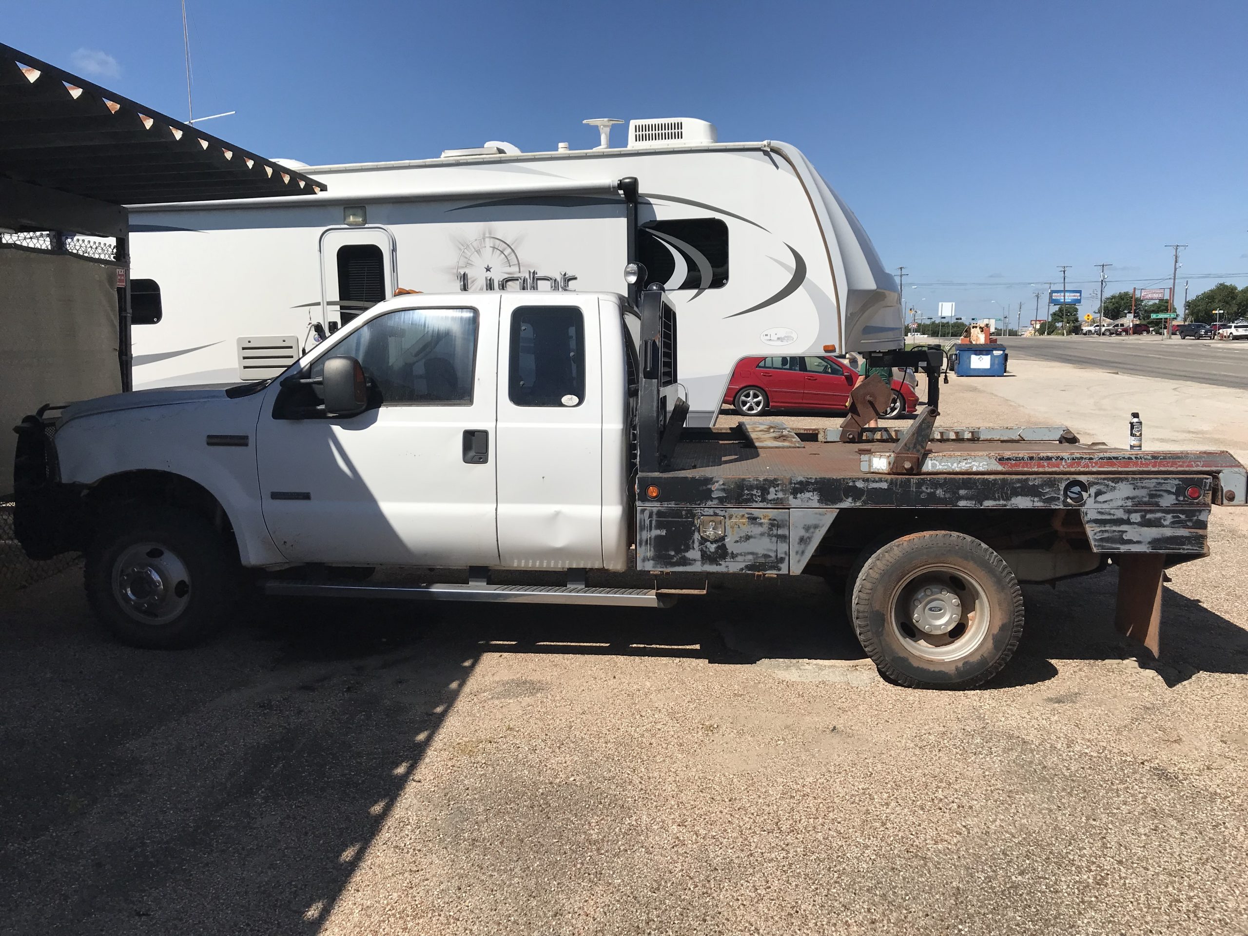  3059 Dew Eze Hydraulic Hay Bed w/ Ford F350Charlie Boiles Auto Sales