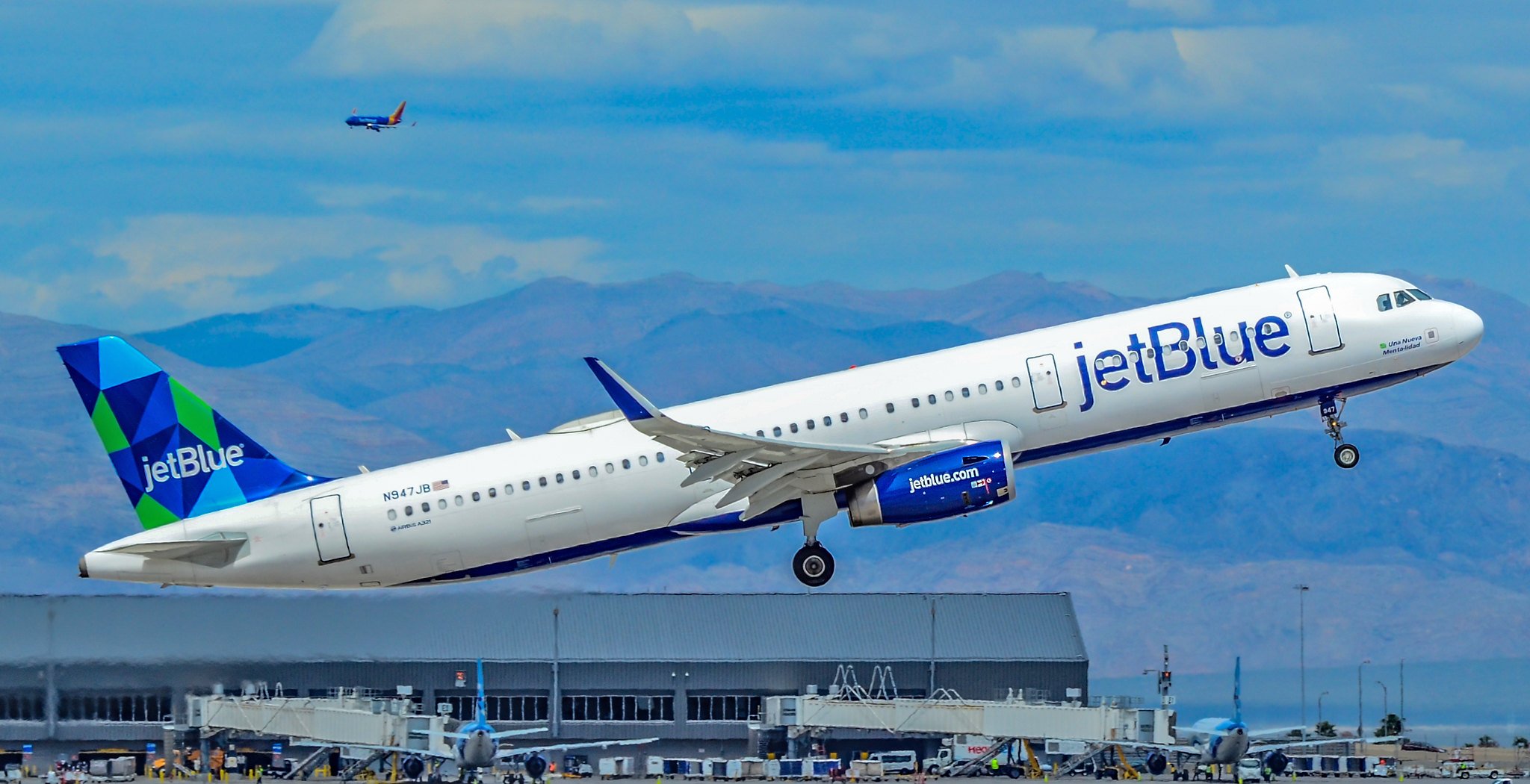 What Is JetBlue Airways' Baggage Policy? Travel Blog