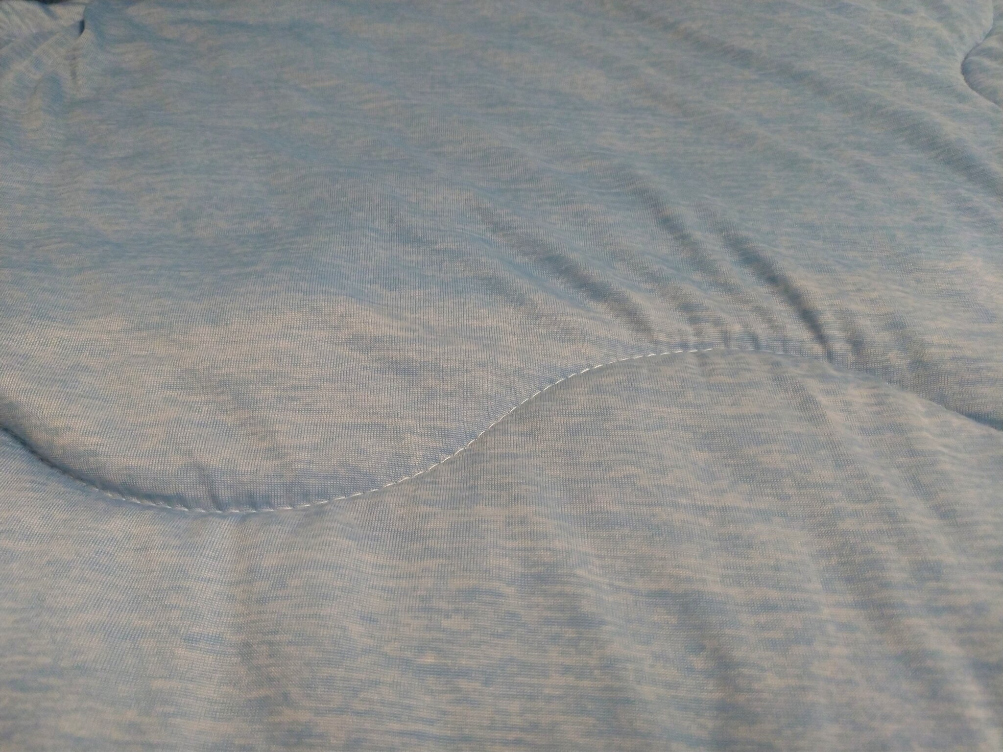 コストコで買える接触冷感ブランケット「サットンプレイス Sutton Place Cooling Throw」を使ってみた ごつこら記