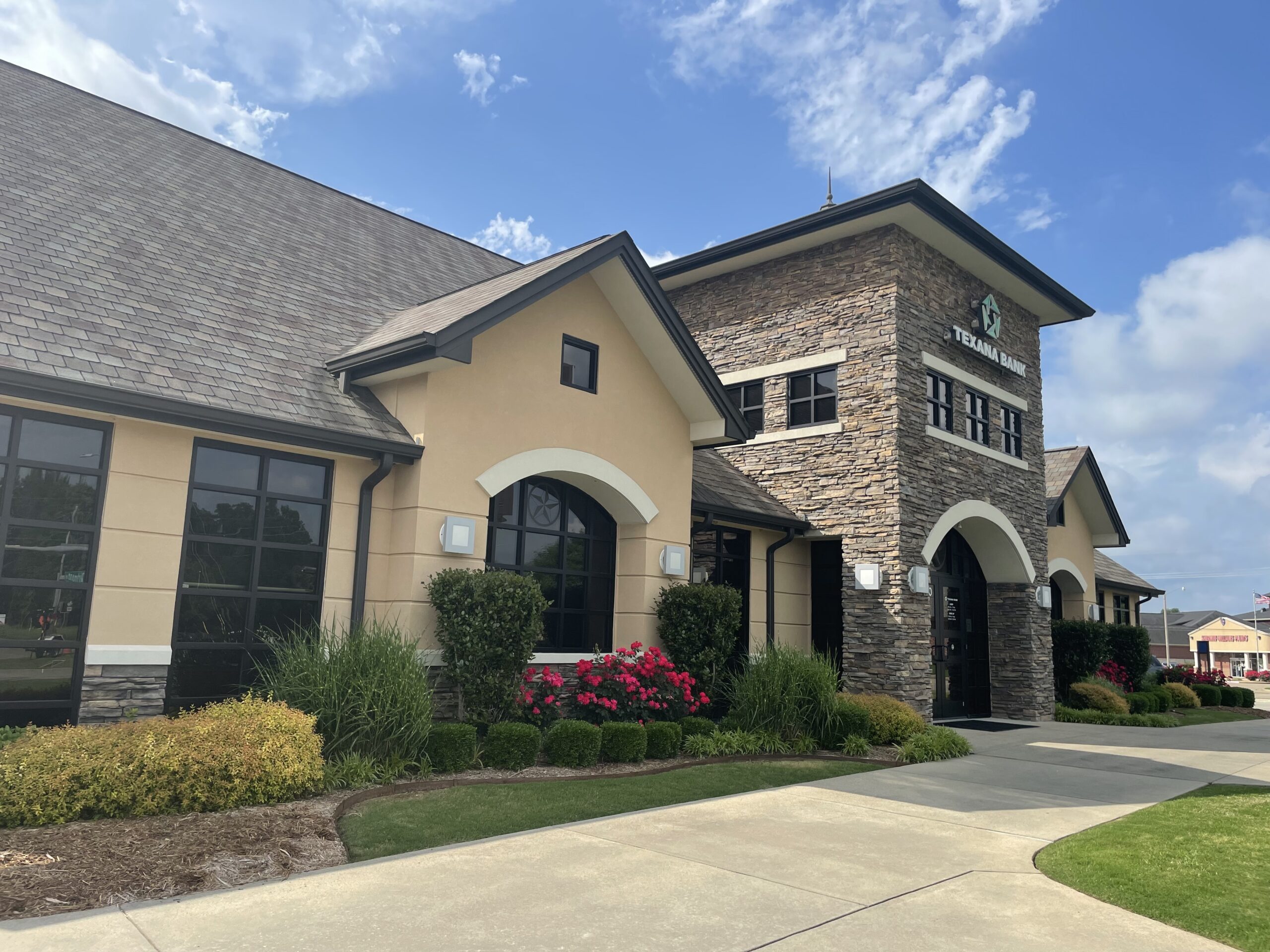 Texana Bank is making Texarkana Twice as Beautiful GoTXK