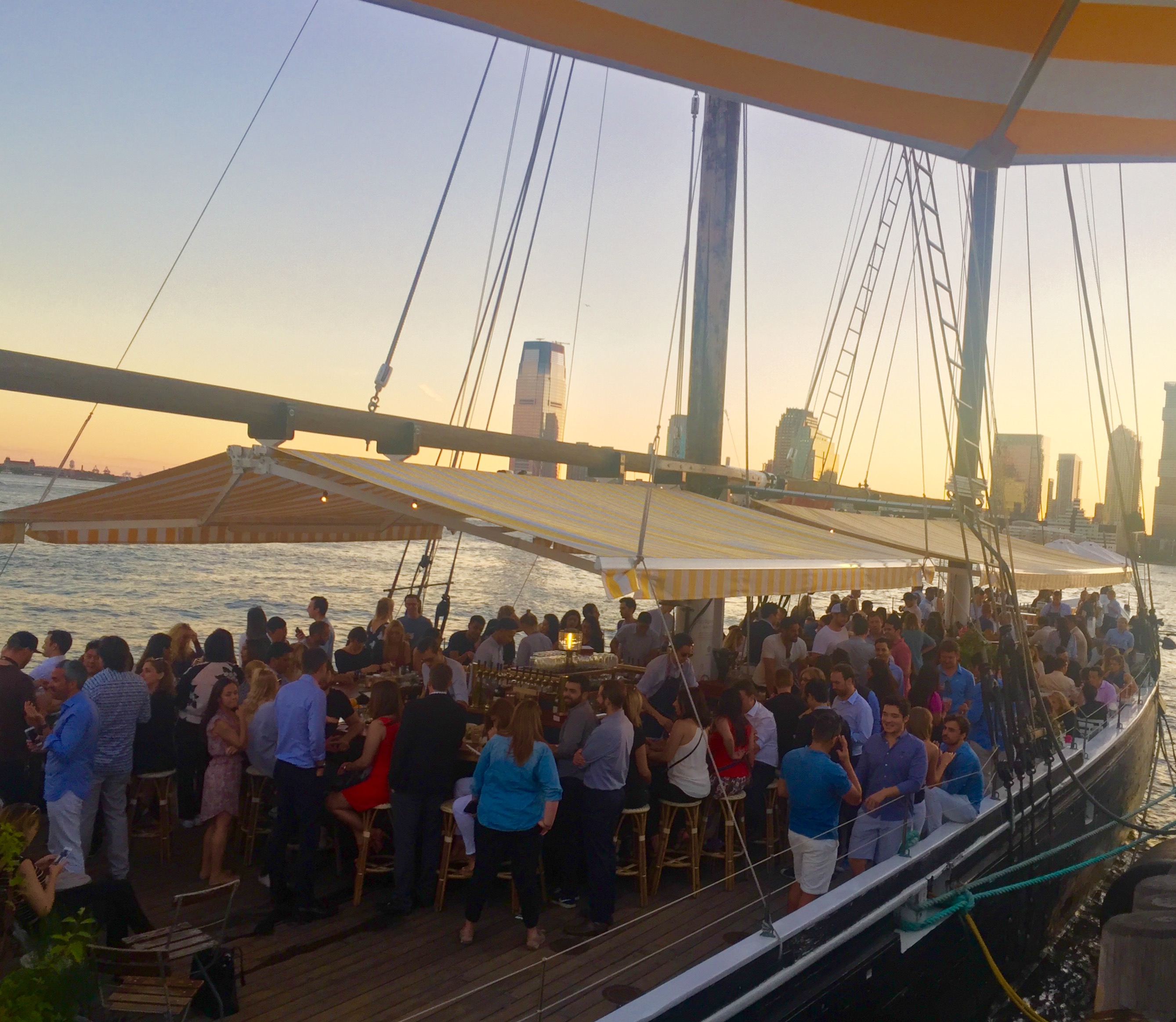 Top 5 NYC Boat Dining Spots Gourmadela