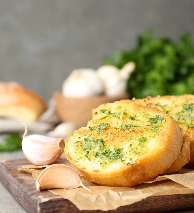 The BEST Garlic Bread Gourmet Mami
