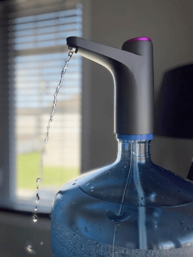 Drinking Water in Montreal, CA Goutte de Québec