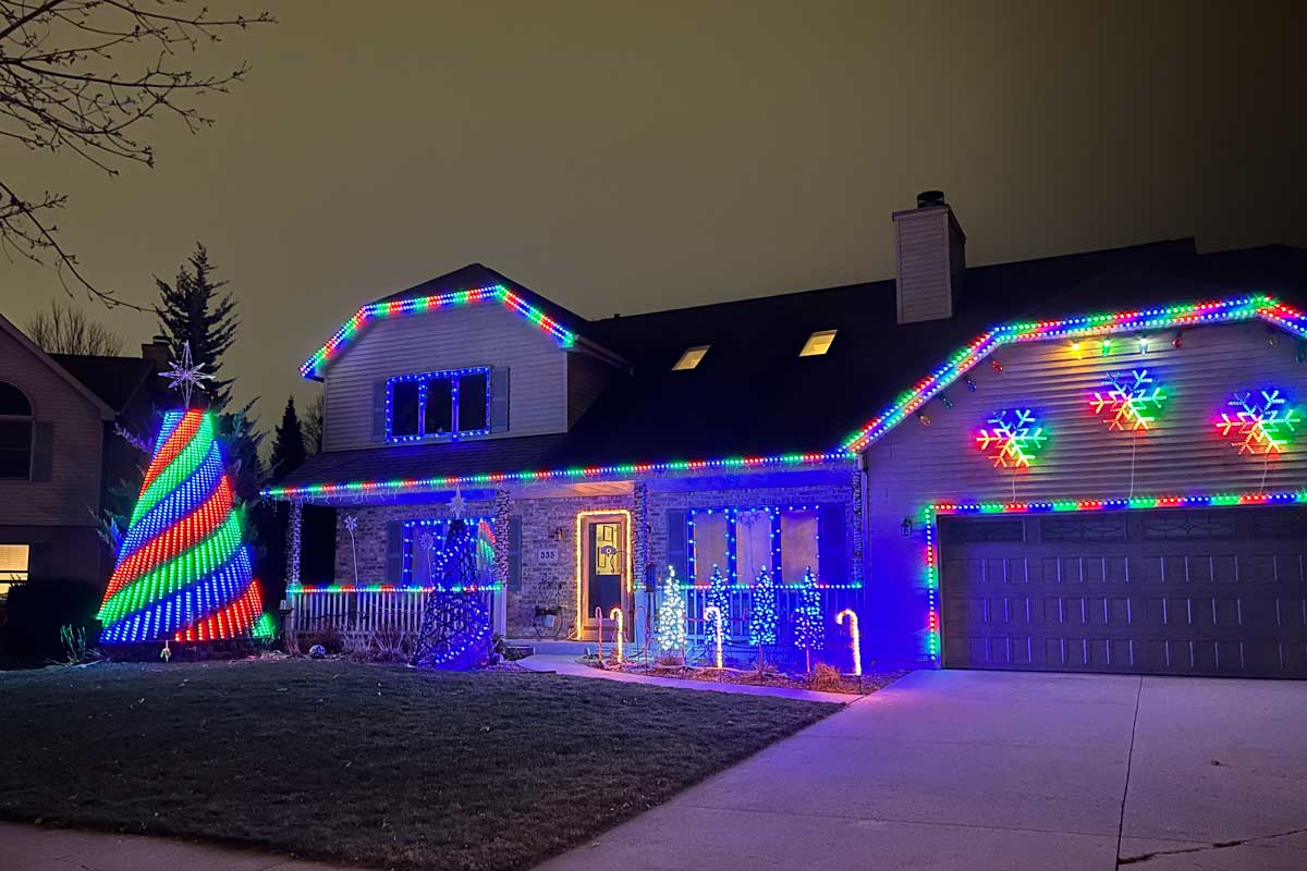 The BEST Christmas Lights Synchronized to Music in the Fox Cities!