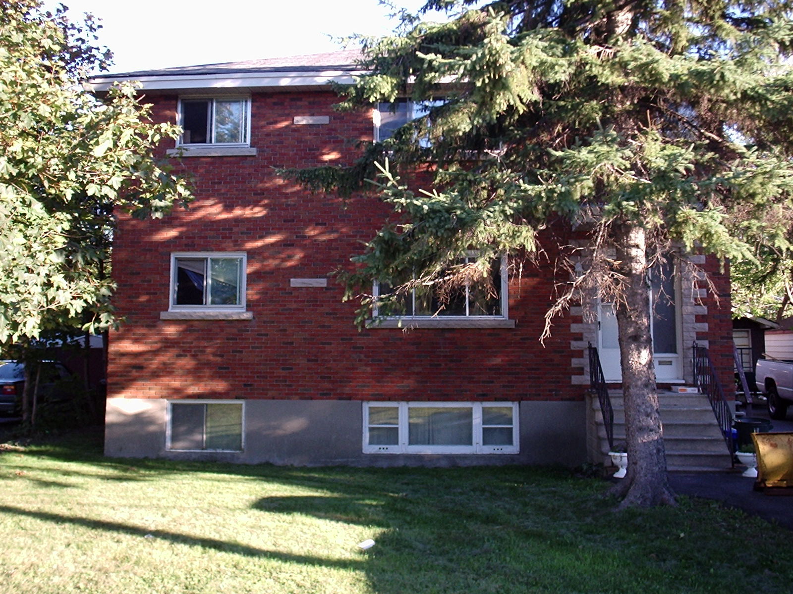 WEST 1530 BASELINE ROAD, OTTAWA Gow Property Management Inc