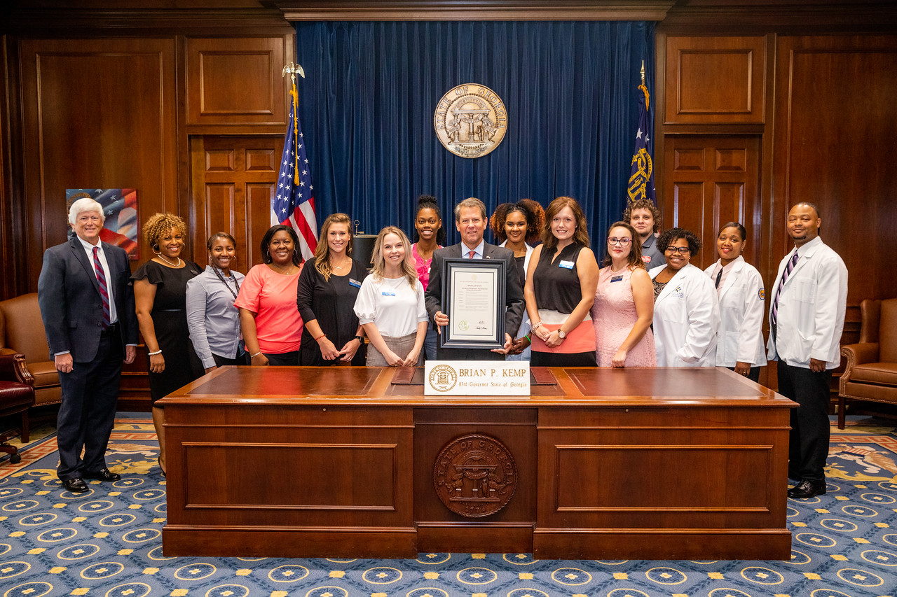 Techs meet the guv’na, flu season starts, when shock treatment works, and more » GPhA Buzz from