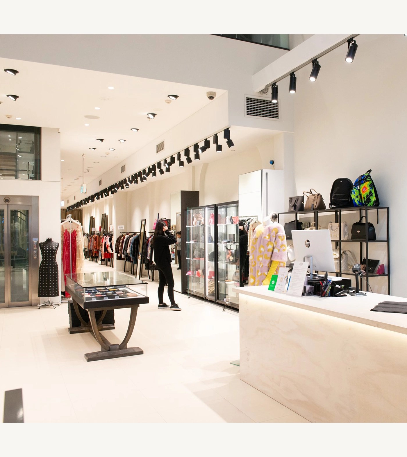 Estro Luxury Designer Outlet Graaf Group