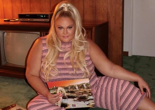 Chelcie Lynn Biography - Grab A Byte