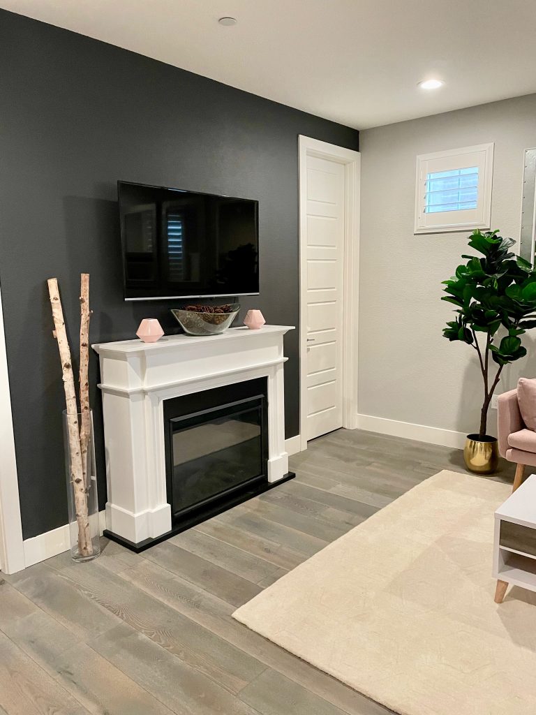 Behr Cracked Pepper Accent Wall Graceful Glam By Danielle