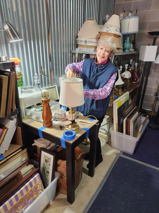 Donate Home Goods Gracing Spaces