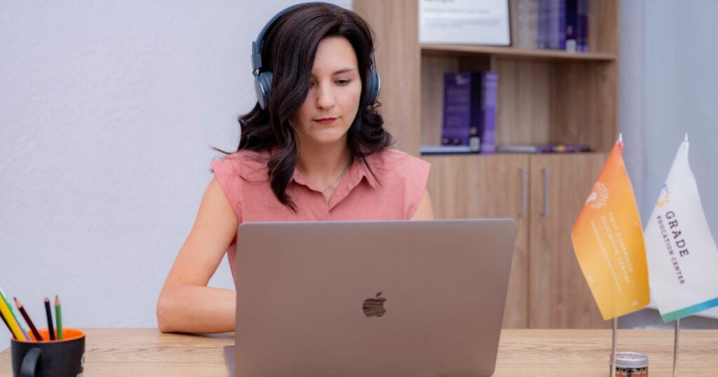 How to prepare for the IELTS Academic online ín less than two months?