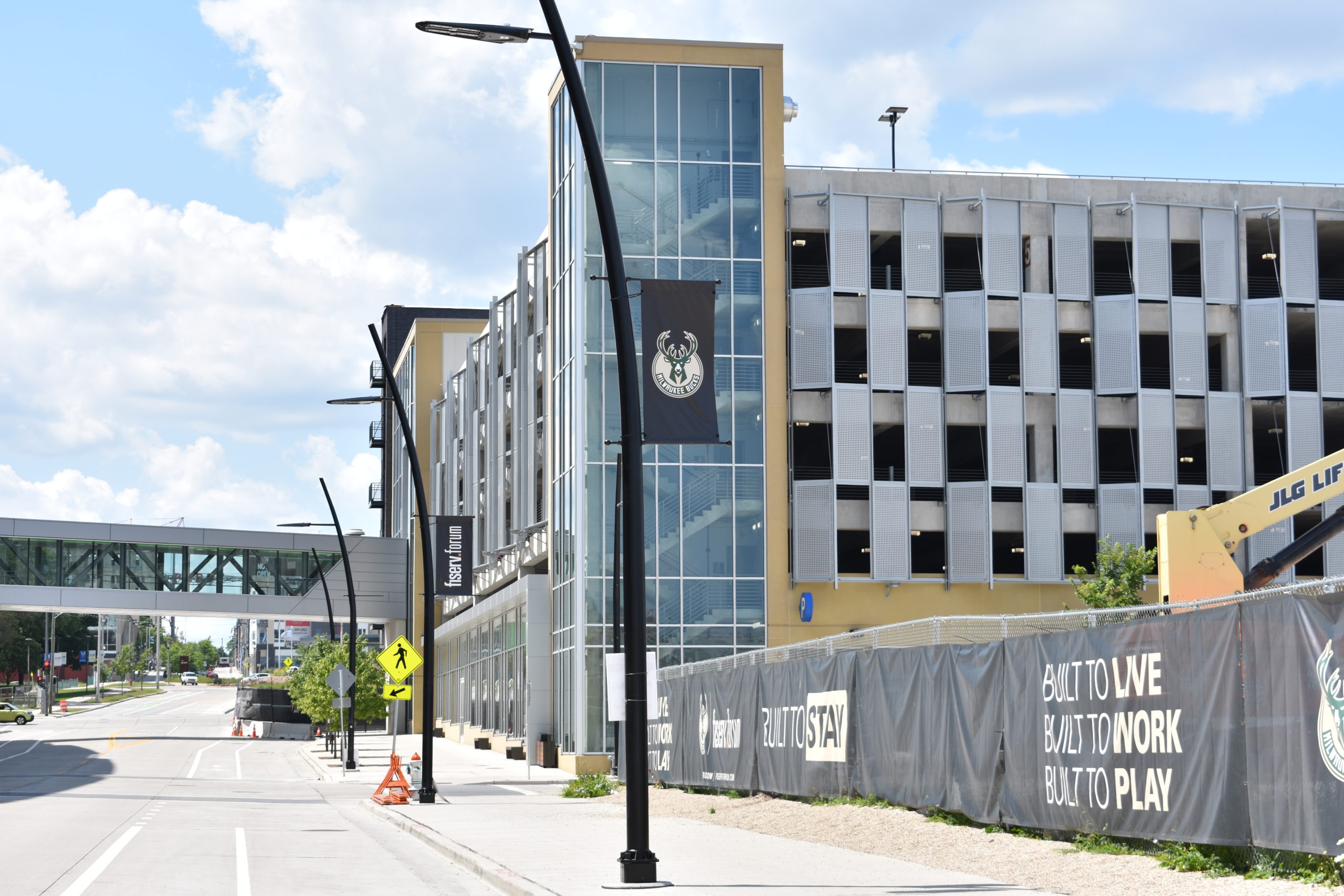 Milwaukee Bucks Parking Structure GRAEF
