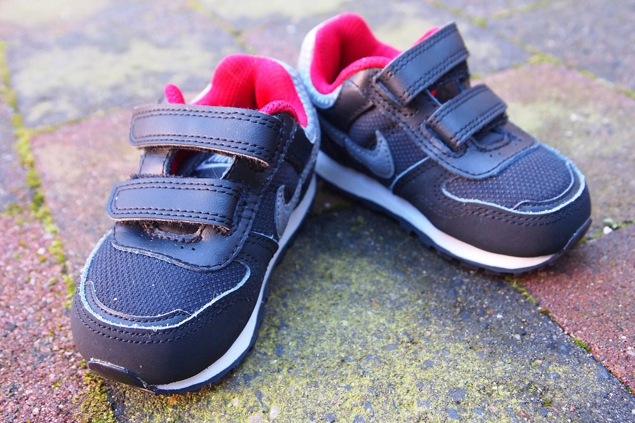 Premières chaussures de bébé conseils pour bien les choisir
