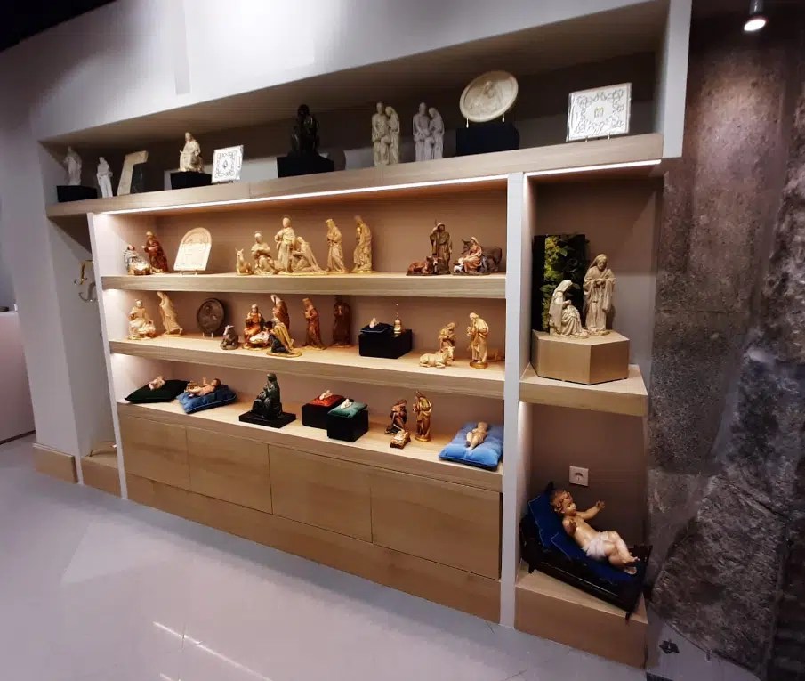 Religious stores in Madrid articles and objects Granda