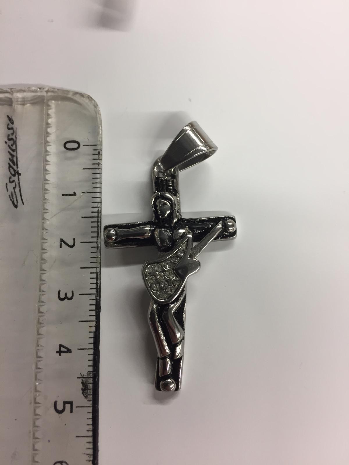 Pendentif Croix Johnny Hallyday Grand Déols Distribution