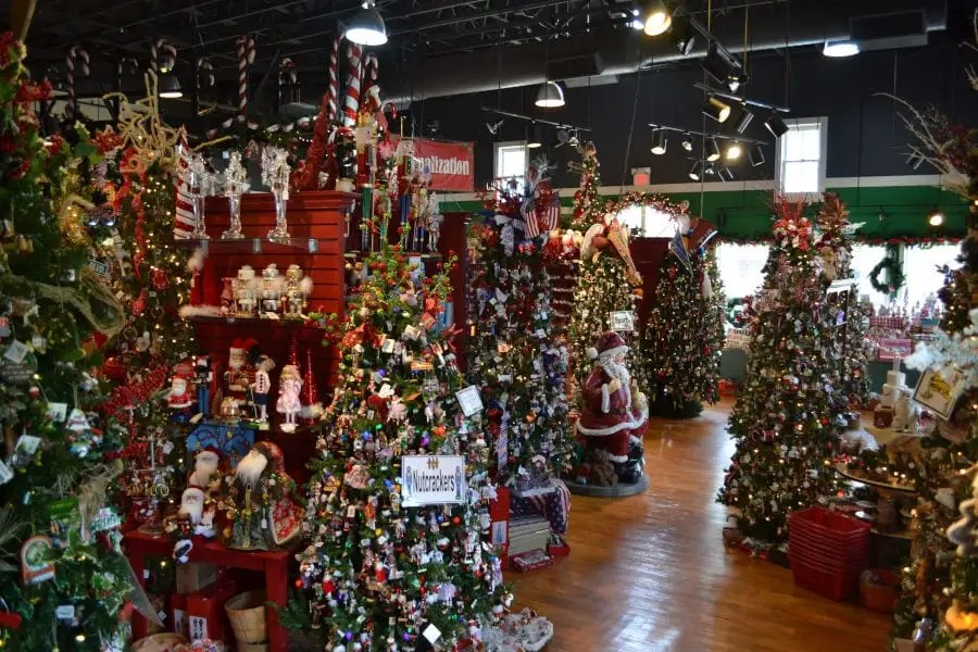 Kringles Christmas Decorations and Collectibles Branson