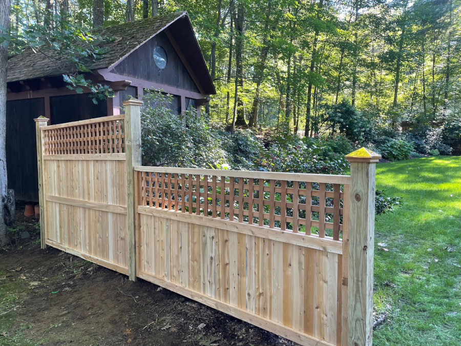 Cedar Fencing installed in Londonderry, NH. Granite State Fence