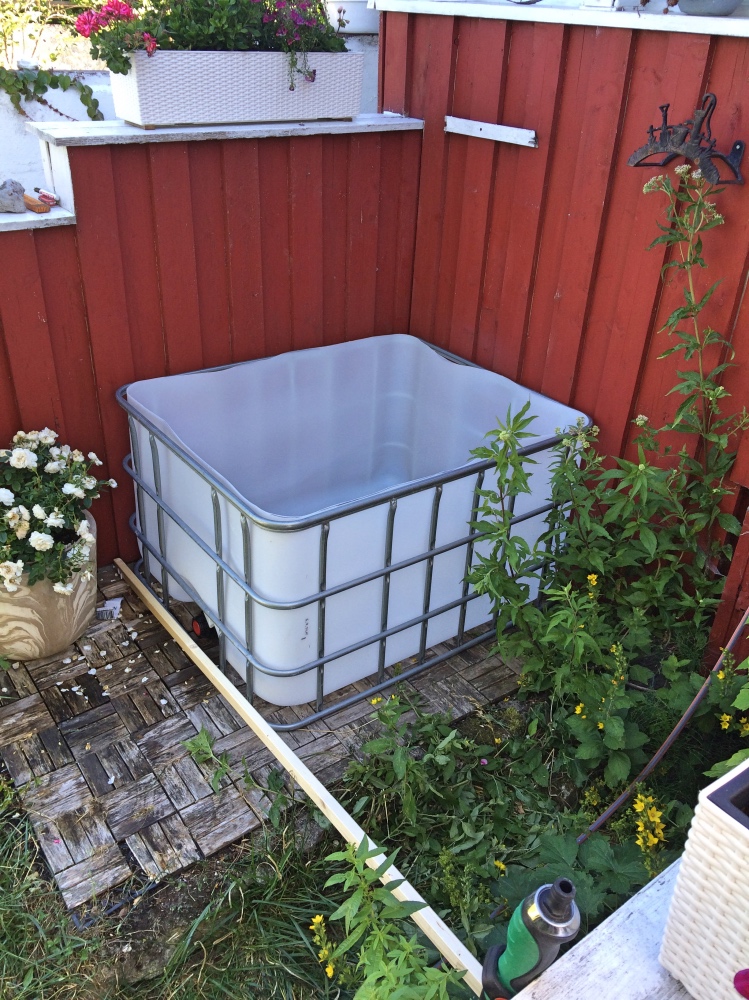 MiniPool aus IBC Tank im Landhausstil Granny's Brocante