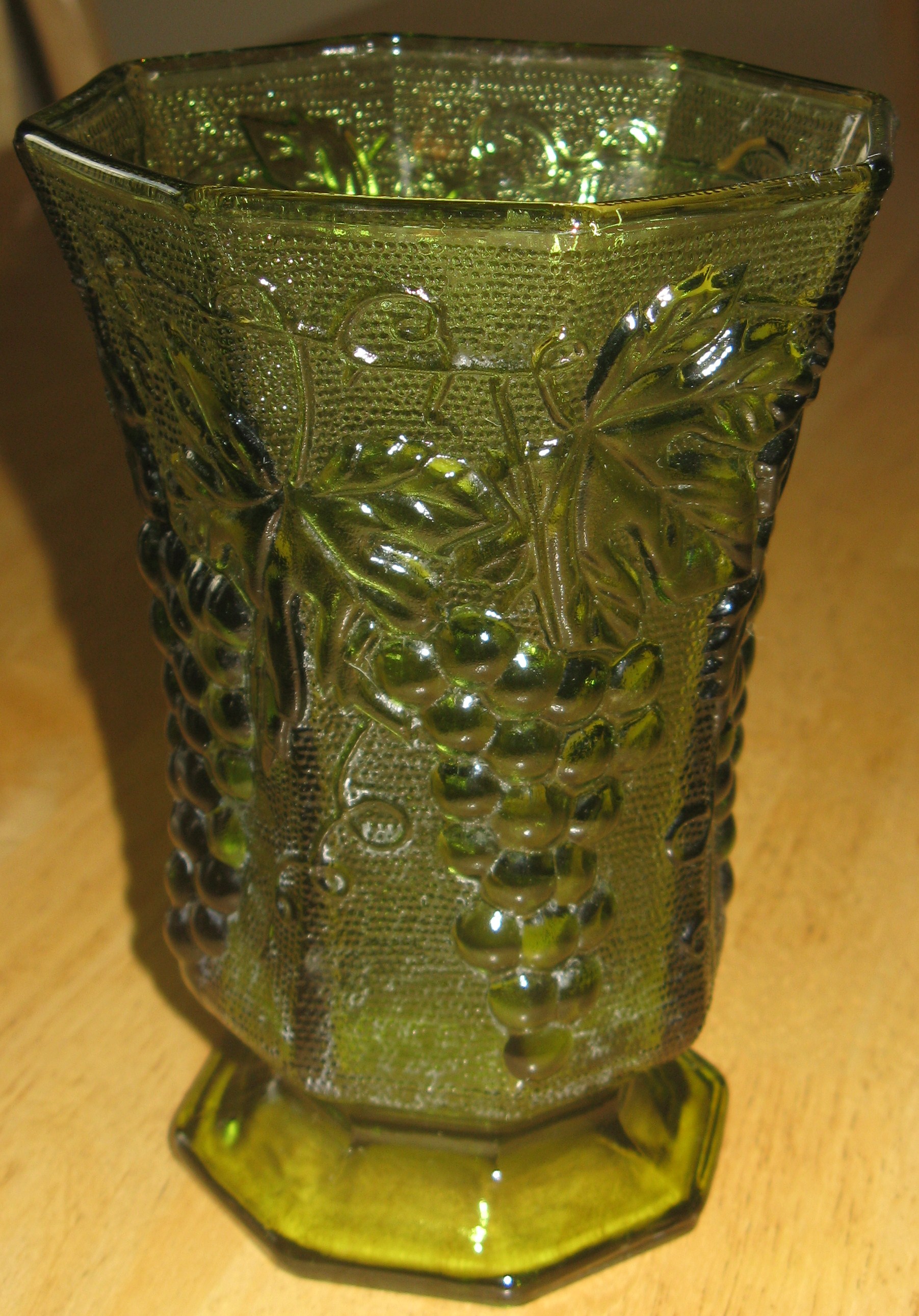 » Anchor Hocking Vintage 1930’s Anchor Hocking Olive Green Footed