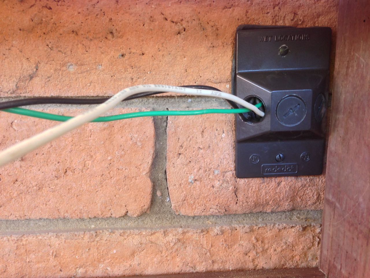 How To Extend an Exterior Electrical Outlet - granworks