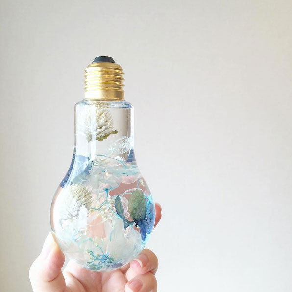 Japanese Herbarium Artist Preserves Blooming Flowers In Glass Jars