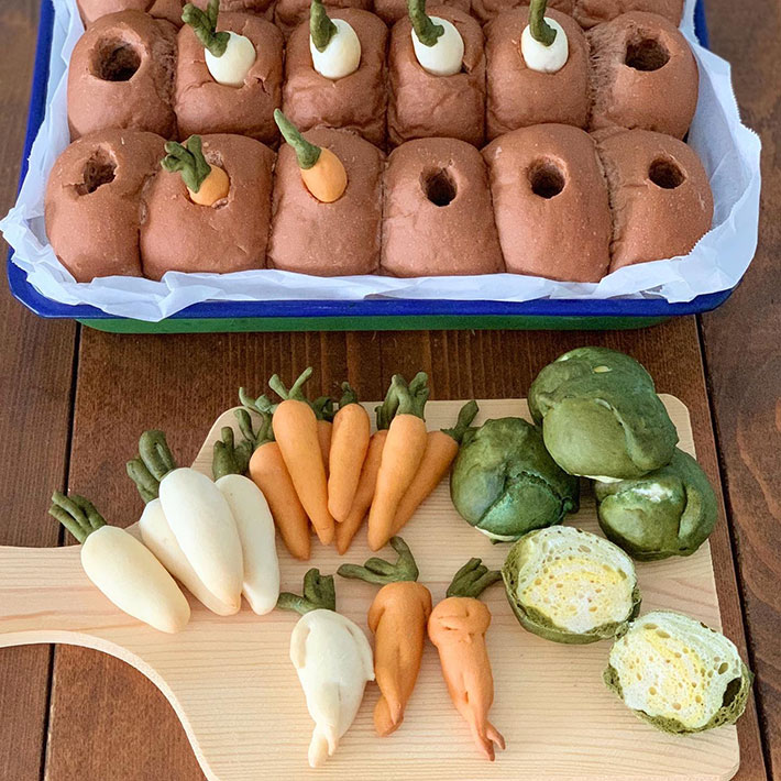 Japanese baking artist gives new meaning to pullapart