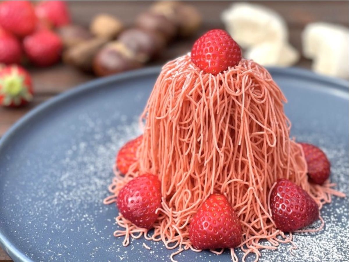 New Spring dessert “Strawberry Mont Blanc” now on sale