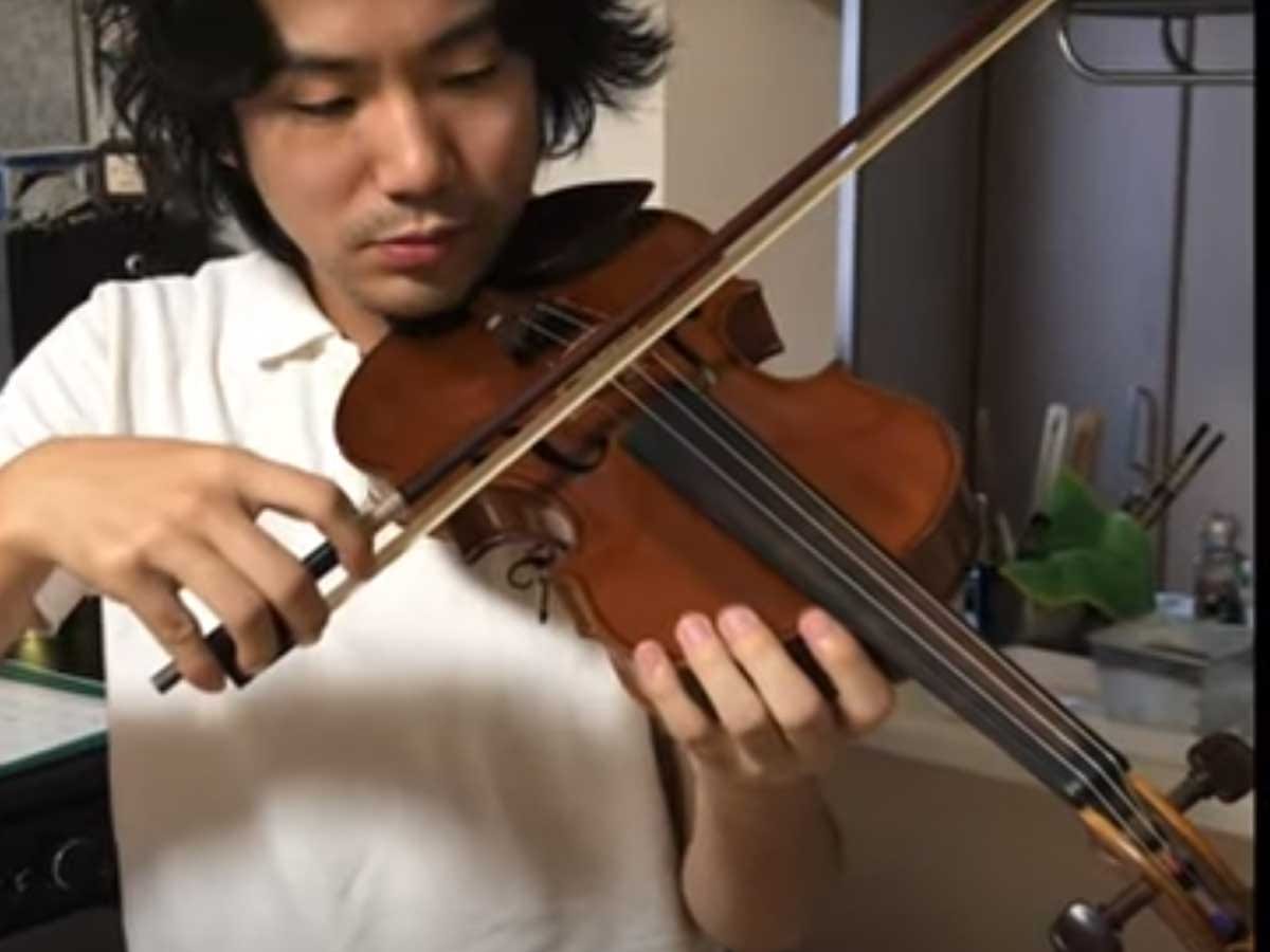 Japanese Beginner Violinist Inspires Others grape Japan