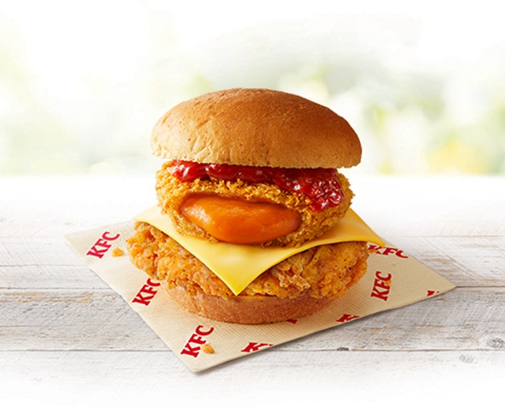 KFC releases overflowing lobster fillet burger for winter in Japan