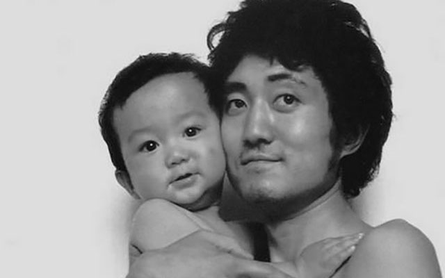 父と息子 | 柿の木坂写真工房 父と息子が１年に一度、撮り続けて来た２７枚の写真 親子の絆にほっこり – Grape [グレイプ]