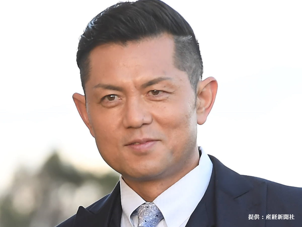 的場浩司 機内で隣になった乗客の行為に「無理」 内容に、共感の声が続出！ grape [グレイプ]