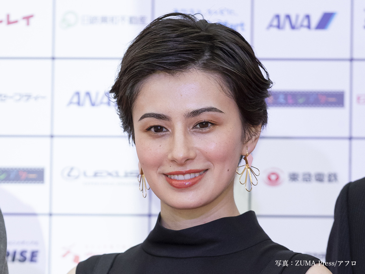 【芸能】ホラン千秋「大人の色気」ワンピ姿にうっとり…「妖艶」「いい女」「スタイル良すぎ」と絶賛 爆報トレンドチャート