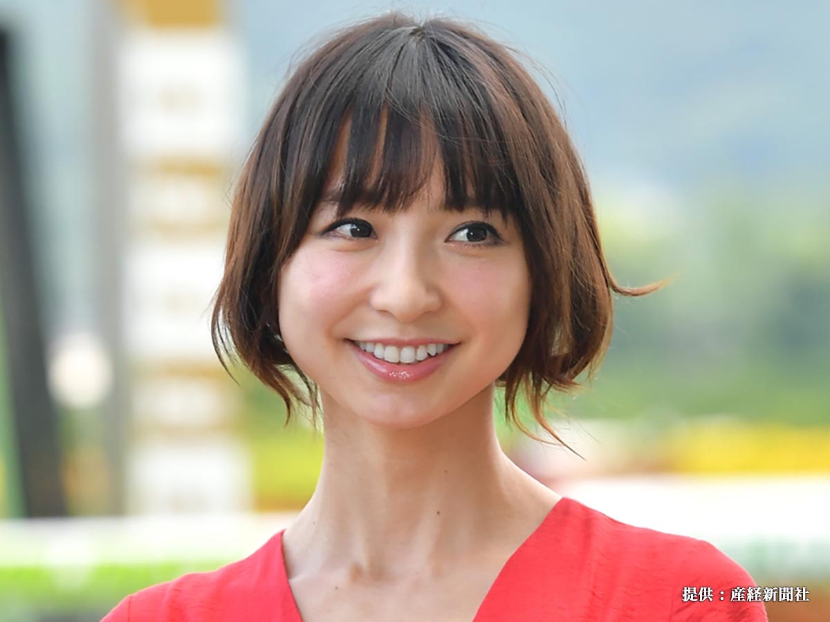 【報告】篠田麻里子 墓参り写真→白いロングスカート姿!? 輝くもっと美容！もっと健康！