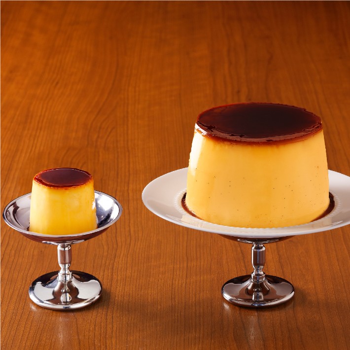 Japanese specialty store releases retro pudding so big it comes in a