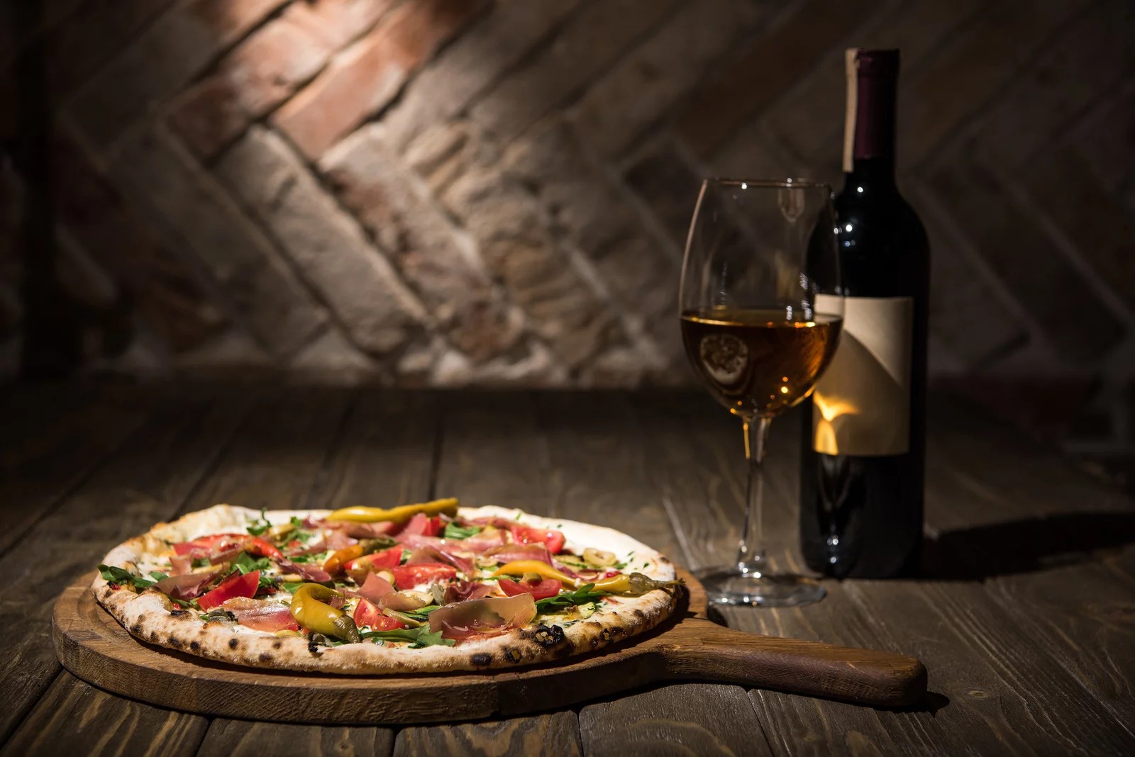 The Best Wine With Pizza Drinking Options