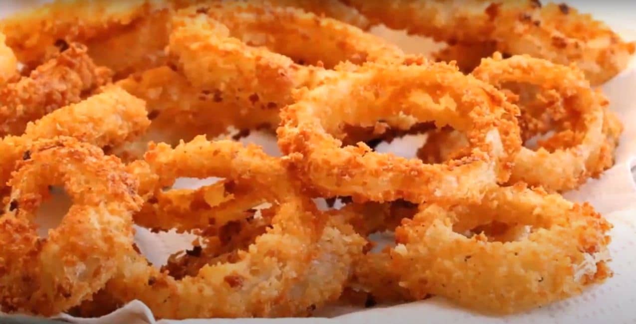 13 Keto Onion Rings recipes for a great party appetizer!! Graphic Recipes