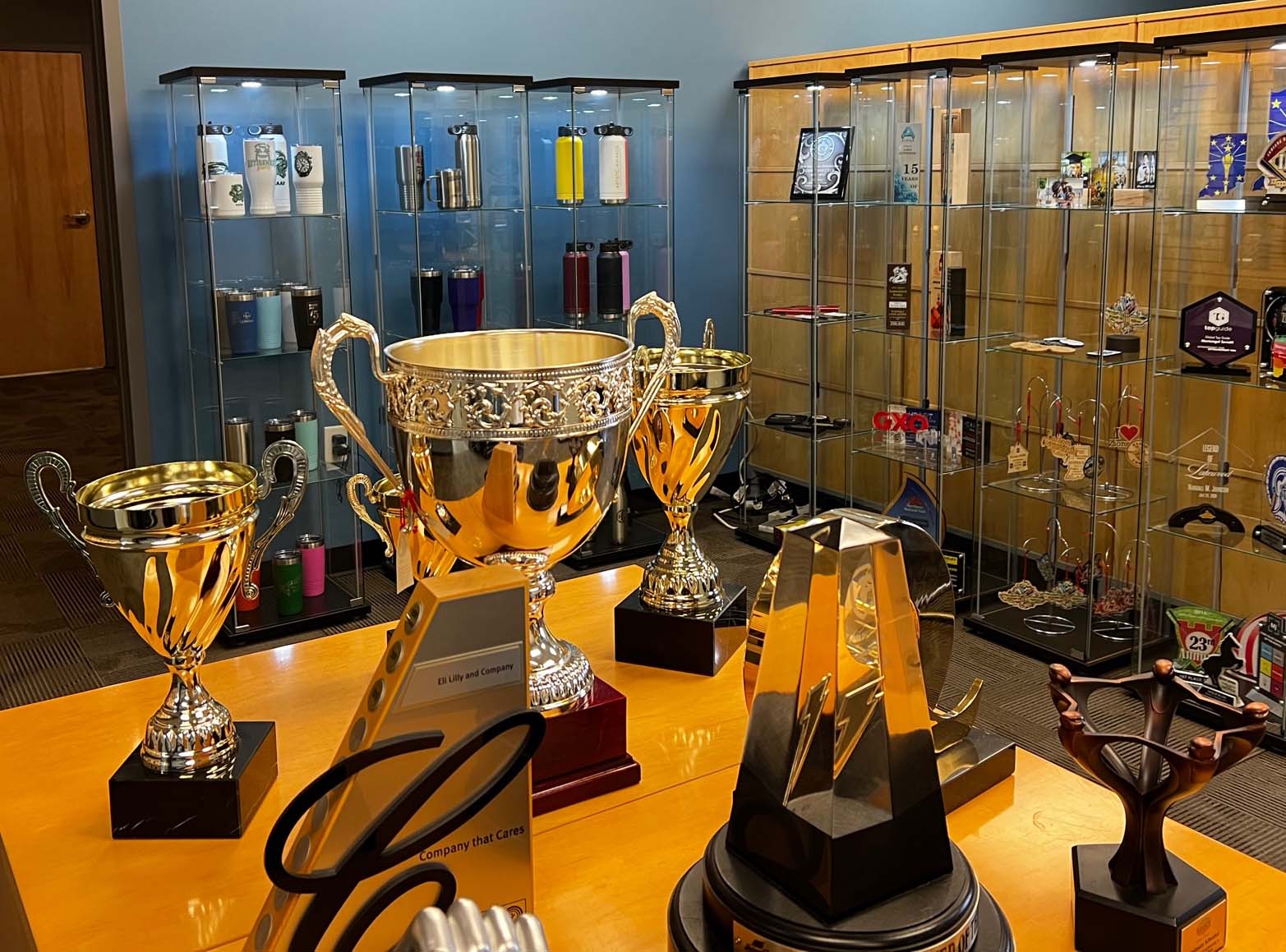 3 Steps to Keep Customers Coming to Your Engraving Shop GRAPHICS PRO