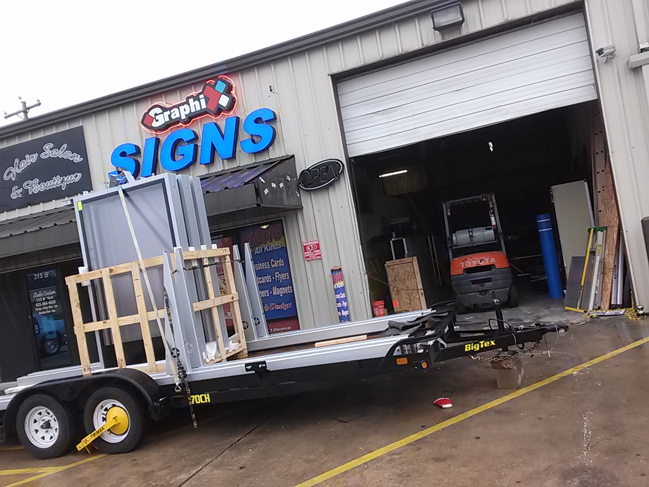 SIGN INSTALLATION AND PERMITS Houston Sign Company 8325547749