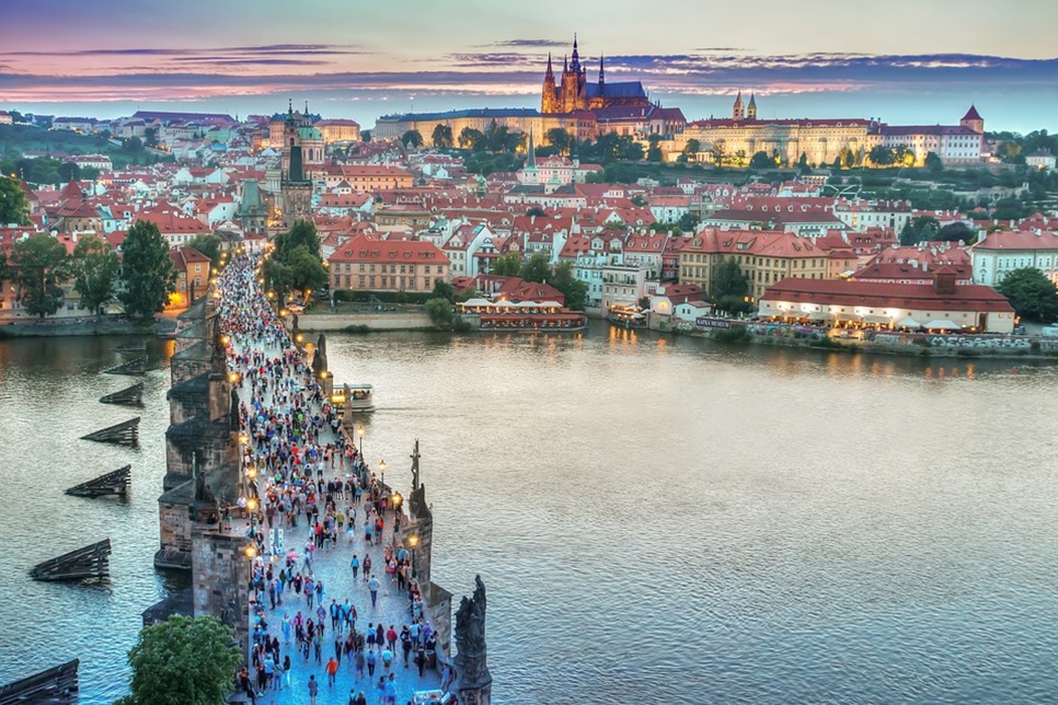 Best Ways to get from Berlin to Prague Graybit