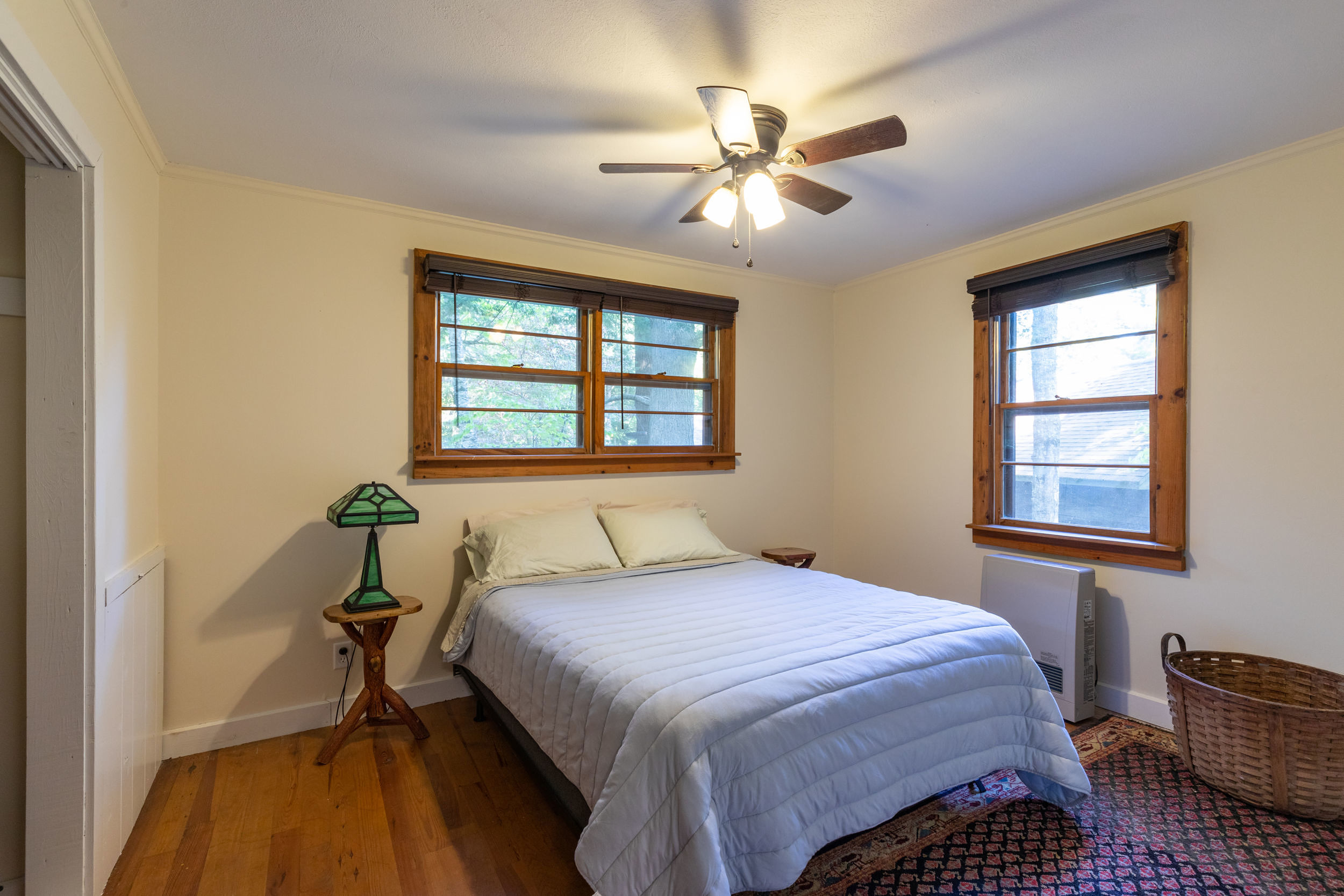 Cousy Cabin, Cabin Rental, Getaway House, Pittsfield NH